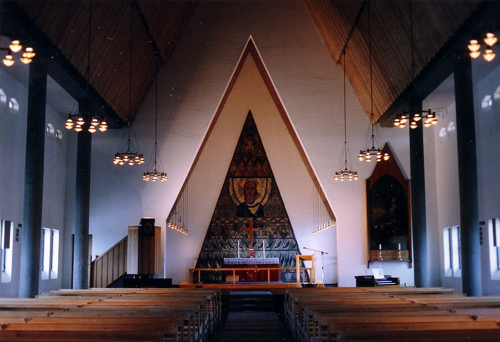 church interior by Hans Olav Lien at https://en.m.wikipedia.org/wiki/File:Vardø_Church_interior.jpg